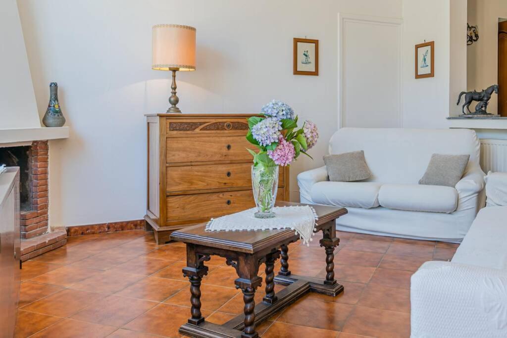 Apartament Casa Gege', For Up To 5 Guests, Shared Pool, Sorrento Center Zewnętrze zdjęcie